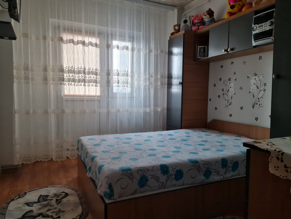 Apartament 4 camere, centrala proprie