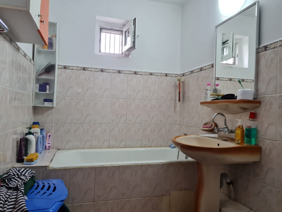 Apartament 4 camere, centrala proprie