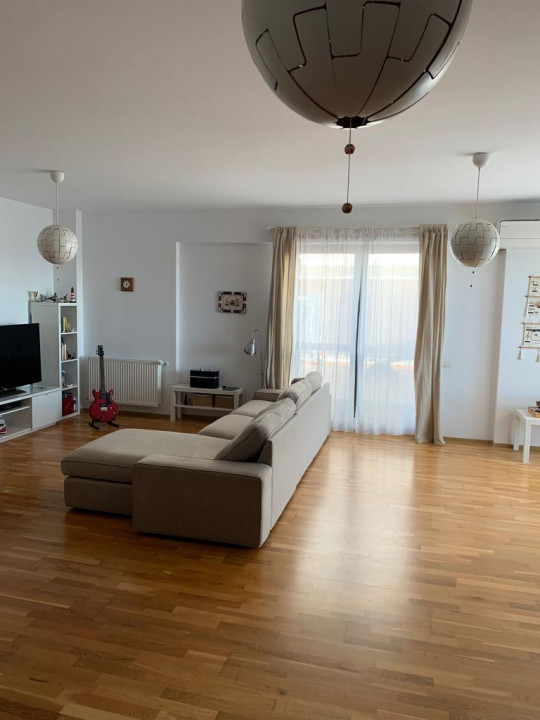 Apartament 4 camere Scoala Americana Pipera