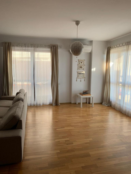 Apartament 4 camere Scoala Americana Pipera