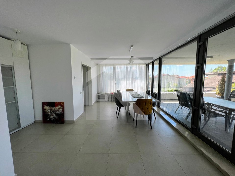 Penthouse tip duplex Pipera, 2 locuri de parcare, 5 camere, terasa 40 mp