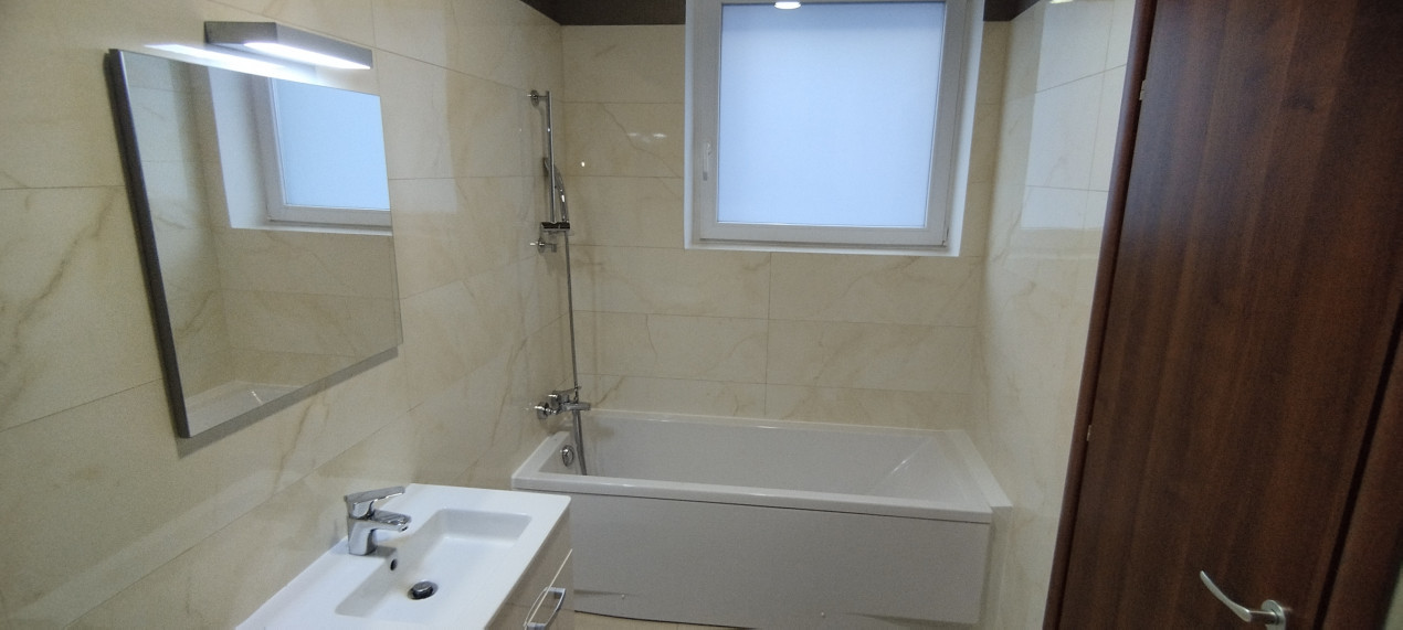 Inchiriere apartament lux 3 camere+2 locuri parcare subterane Laguna Residence