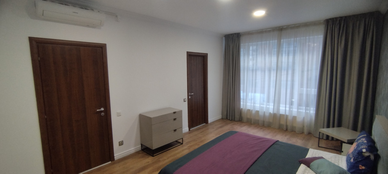 Inchiriere apartament lux 3 camere+2 locuri parcare subterane Laguna Residence