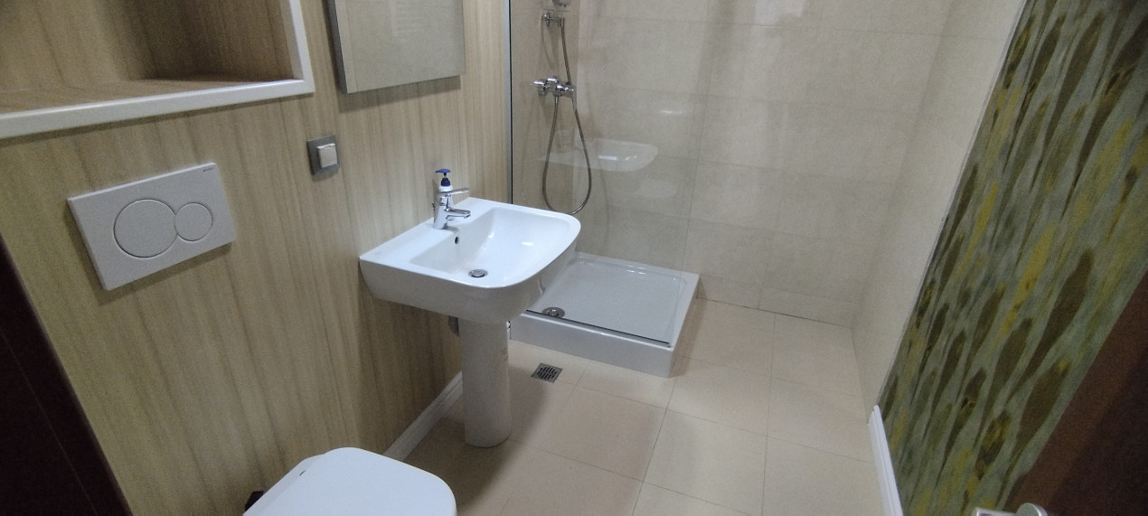 Inchiriere apartament lux 3 camere+2 locuri parcare subterane Laguna Residence