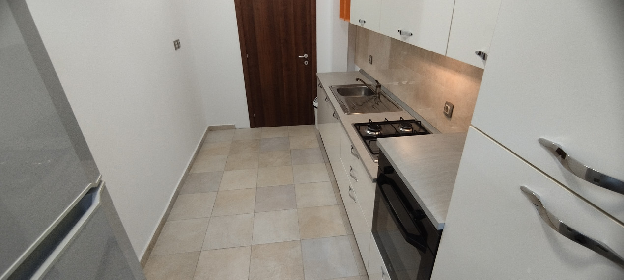 Inchiriere apartament lux 3 camere+2 locuri parcare subterane Laguna Residence