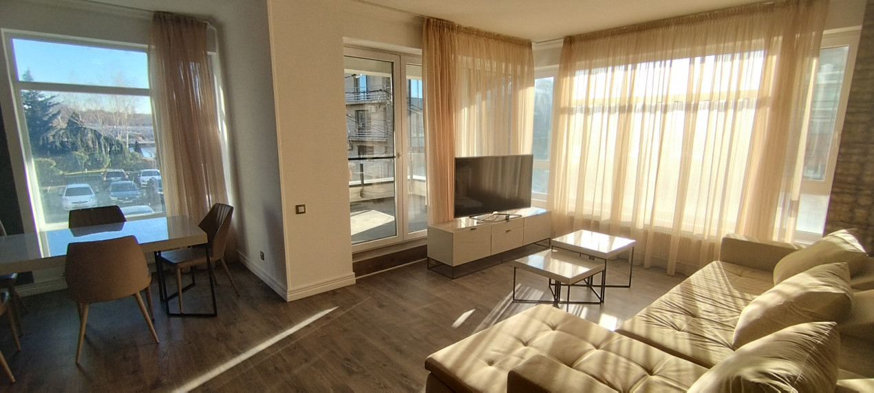 Inchiriere apartament lux 3 camere+2 locuri parcare subterane Laguna Residence