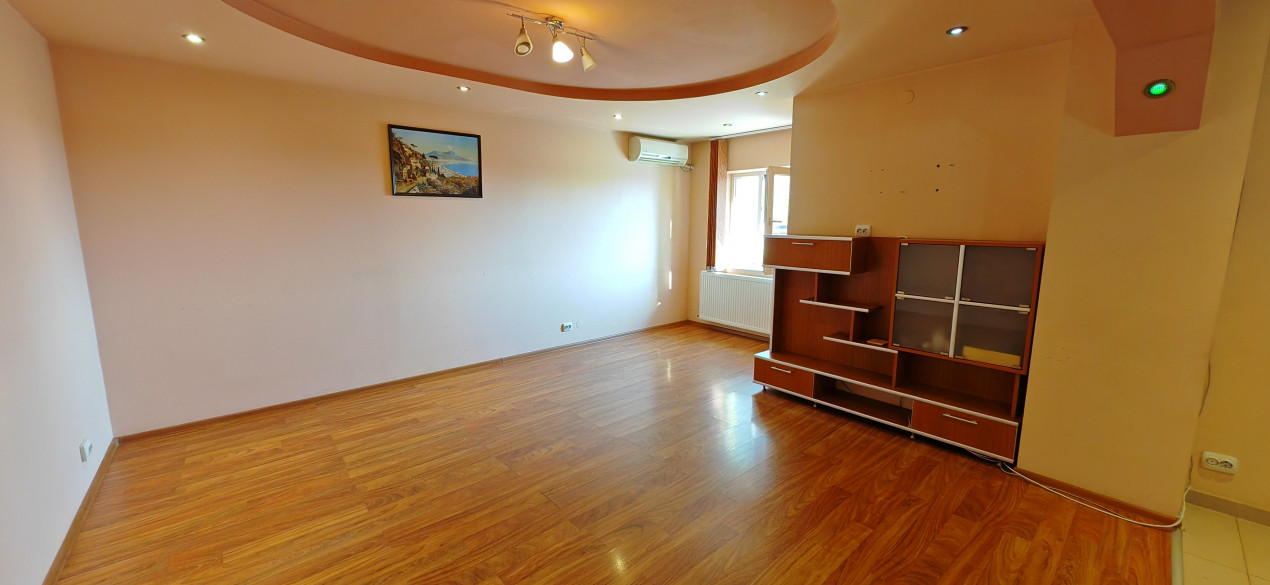 Apartament 4 camere 98 mp com.1 Decembrie