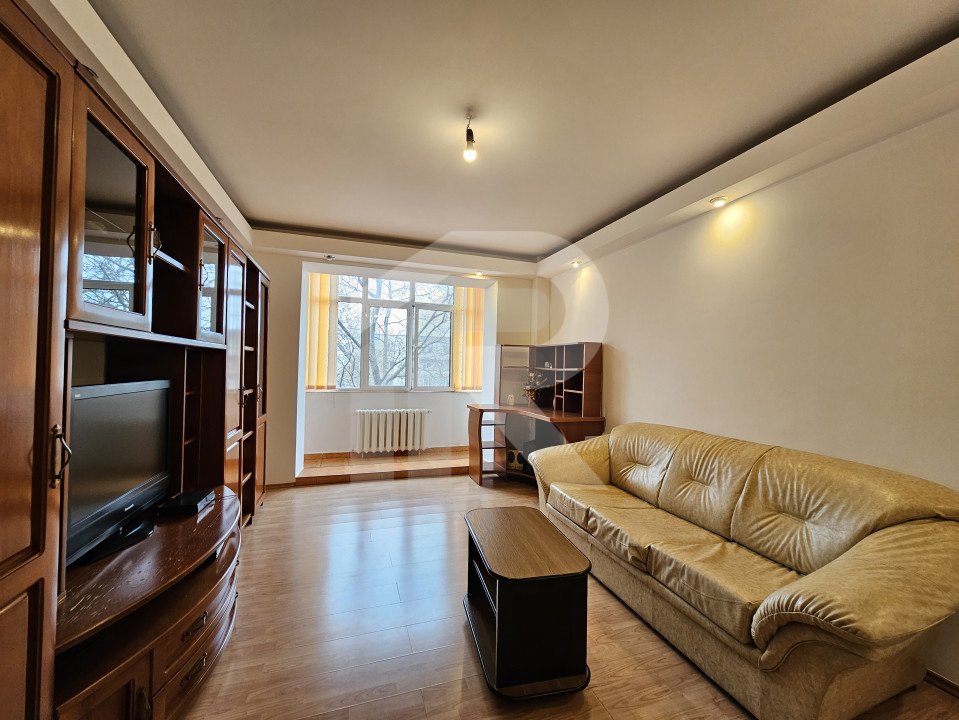 Apartament deosebit, 3 camere, 2 bai, spatios si luminos, etaj intermediar