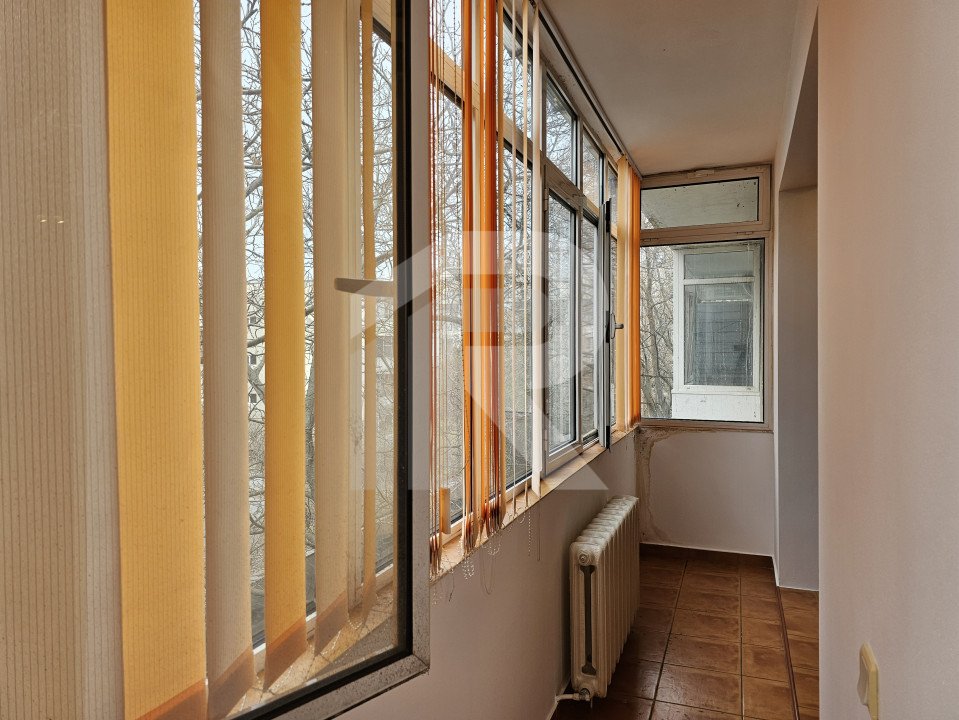 Apartament deosebit, 3 camere, 2 bai, spatios si luminos, etaj intermediar