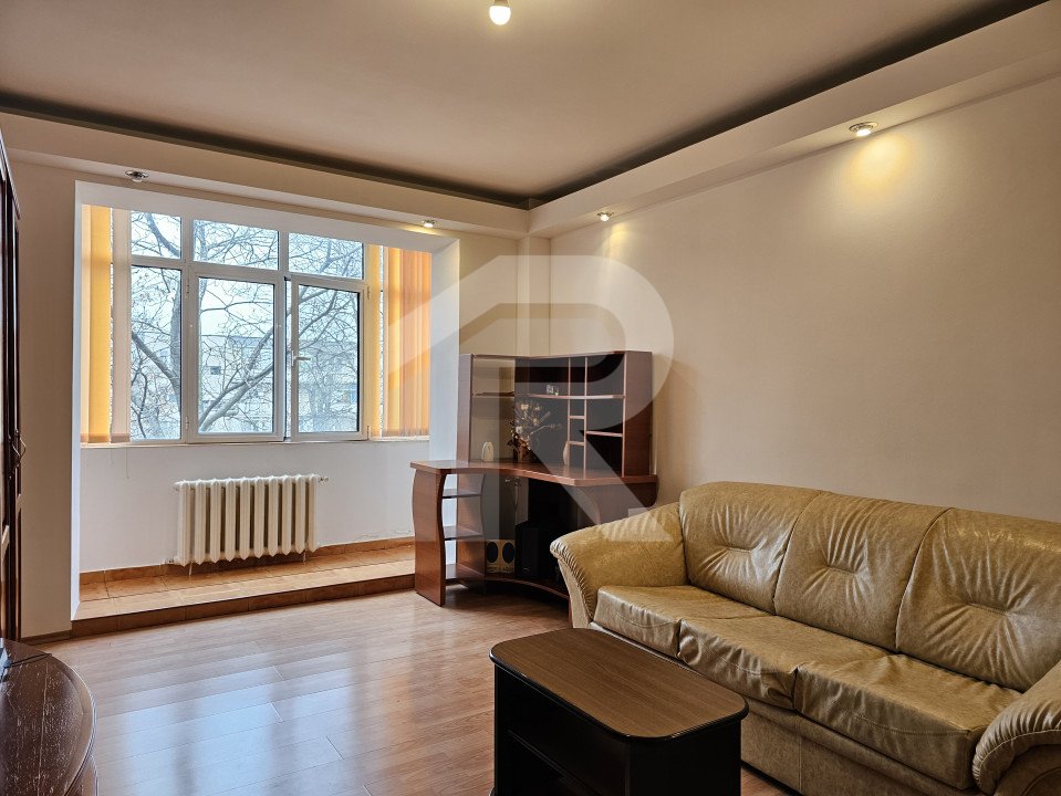 Apartament deosebit, 3 camere, 2 bai, spatios si luminos, etaj intermediar