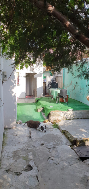 SUPER OCAZIE SE VINDE CASA LA UN PRET FOARTE BUN