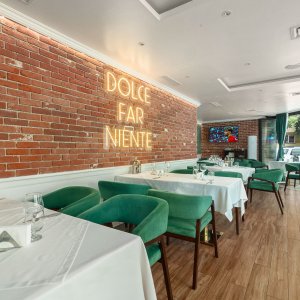 Lacul Tei Restaurant de Traditie cu Chirias pentru investitie